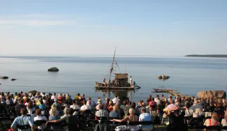 Käsmu Meremuuseum - Kon-Tiki etendus, merepoolselt palkonilt vaadates juulis 2009